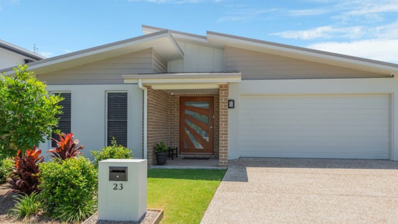 Pimpama, Gold Coast: On the market for offers over $949,000, current mortgage repayments would be approximately $3145 a month, climbing to $3576 if rates rise 1%.