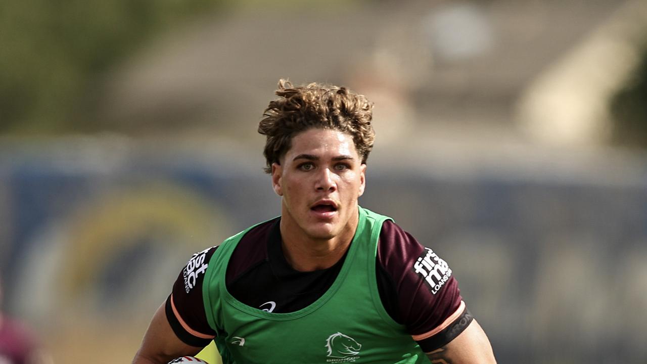 THOUSAND OAKS, CALIFORNIA - FEBRUARY 24: Reece Walsh runs a drill during a Brisbane Broncos NRL training session at California Lutheran University on February 24, 2024 in Thousand Oaks, California. (Photo by Michael Owens/Getty Images)
