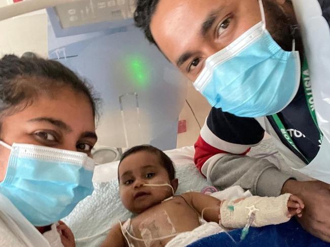 Mum Vino and dad Beejay with their daughter Jhanvi Manisekaran after she’d gotten a new liver. <b>﻿</b>Picture: Supplied / DonateLife Victoria.