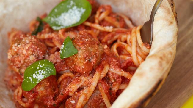 Can’t decide between spaghetti or a pizza? No worries, this spag bol bowl has you covered