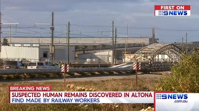 Rail workers discover body inside bag under Altona bridge (9 News)