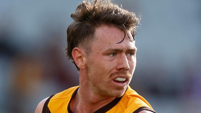 MELBOURNE, AUSTRALIA - JUNE 27: Lachlan Bramble of the Hawks in action during the 2021 AFL Round 15 match between the GWS Giants and the Hawthorn Hawks at the Melbourne Cricket Ground on June 27, 2021 in Melbourne, Australia. (Photo by Michael Willson/AFL Photos via Getty Images)