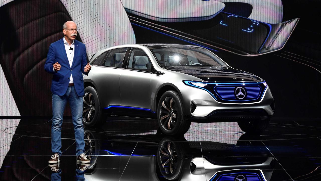 Mercedes Benz CEO Dieter Zetsche presents the new Mercedes Benz "Generation EQ" at the Paris motor Show. / AFP PHOTO / MIGUEL MEDINA