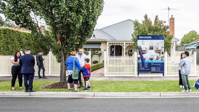 Buyers practised social distancing at a Lalor auction. Picture: Tim Carrafa