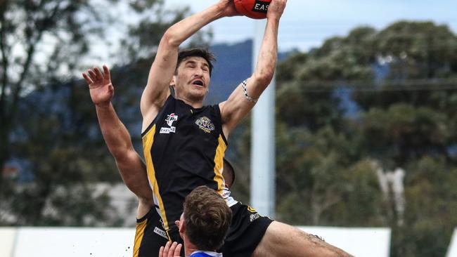 EFNL 2024: Balwyn's Josh Pollocks clunks a spectacular mark in the grand final. Picture: Davis Harrigan