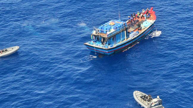 A Vietnamese fishing vessel and its crew of 15 men suspected of illegally fishing near Saumarez reef in the Coral Sea Commonwealth Marine Reserve has been apprehended.