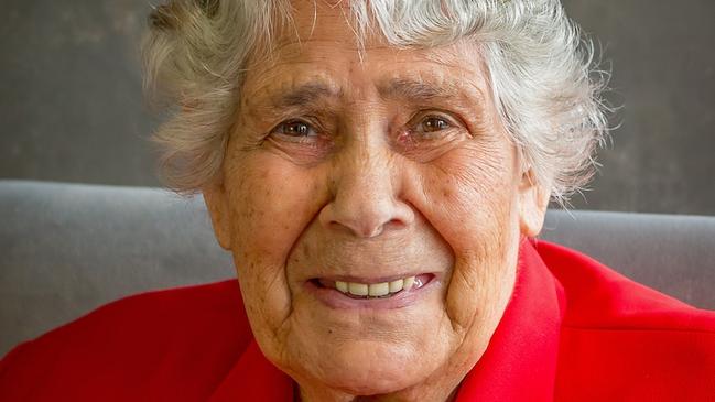 Tributes for indigenous icon dead at 91