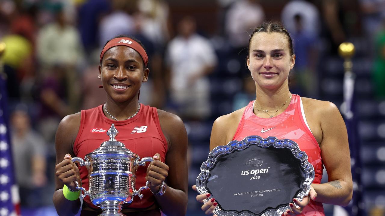 NEW YORK, NEW YORK - SEPTEMBER 09: Champion Coco Gauff (L) of the United States and runner-up Aryna Sabalenka of Belarus pose for a photo following their Women's Singles Final match on Day Thirteen of the 2023 US Open at the USTA Billie Jean King National Tennis Center on September 09, 2023 in the Flushing neighborhood of the Queens borough of New York City. (Photo by Elsa/Getty Images)