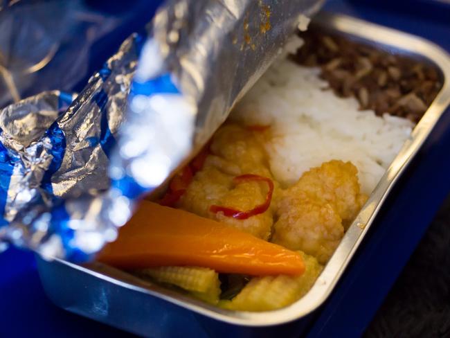 Why travellers ditch their diet when travelling.