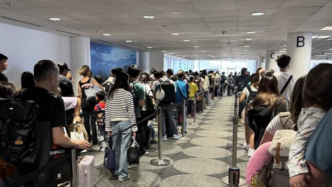 Mr Hockey shared a picture of the long queue to X, bemoaning the "complete confusion and overcrowding". Picture: Supplied / X @JoeHockey