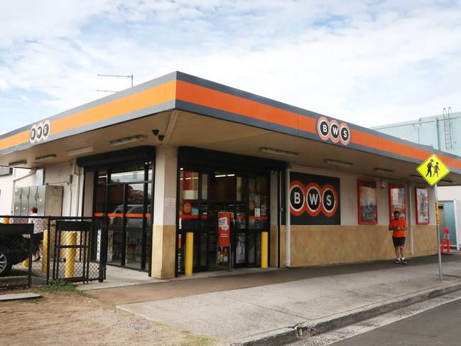 One of two BWS liquor stores in Trafalgar Avenue at Umina. Picture: Sue Graham