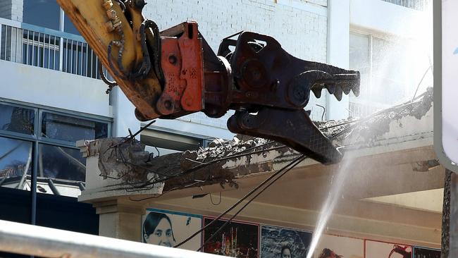 Demolition works have begun on the International Beach Resort in Surfers Paradise Photo: David Clark