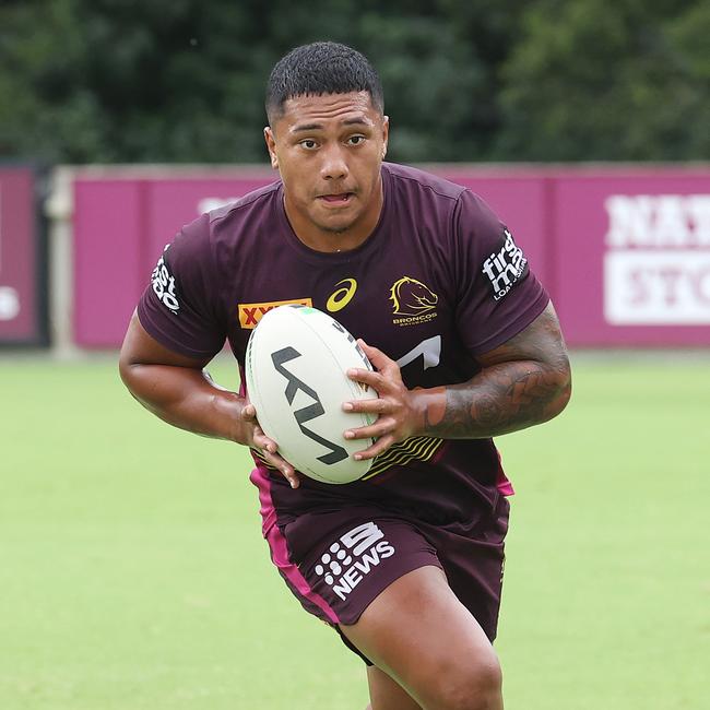 Tesi Niu has been cleared to play after the captain’s run. Picture: Liam Kidston