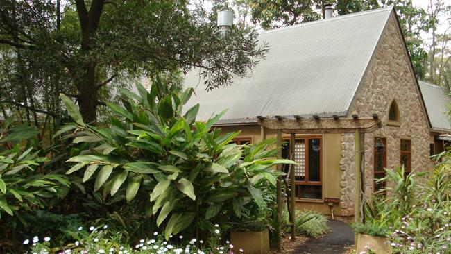 Witches Falls Cottages at Tamborine Mountain