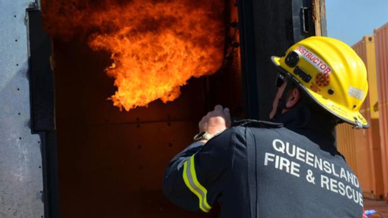 Fire cell brings 600 degrees of heat to Mackay firefighters