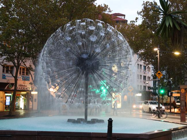 El Alamein Memorial Fountain on Macleay St where a food and bar district is taking shape. Llankelly Place is now filled with alfresco cafes and boutique shops. Picture: John Grainger