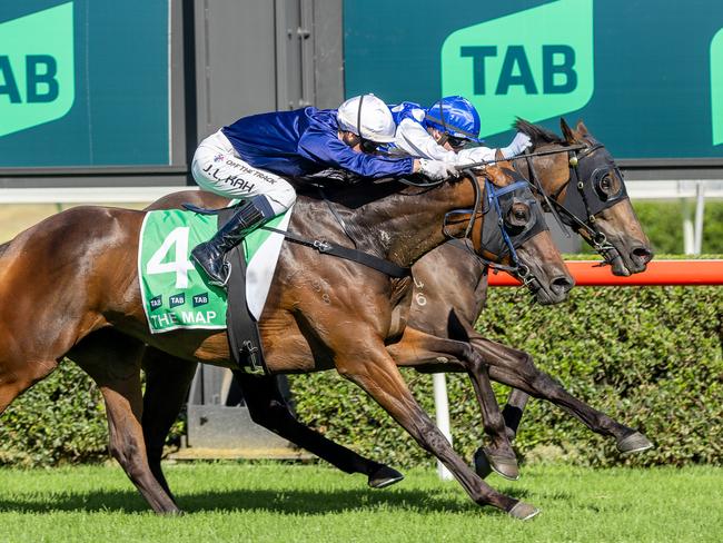 Excelleration (inside) and The Map drive to the line in the Adelaide Cup. Picture: Makoto Kaneko