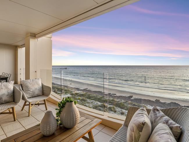 40/5 Holdfast Promenade, Glenelg