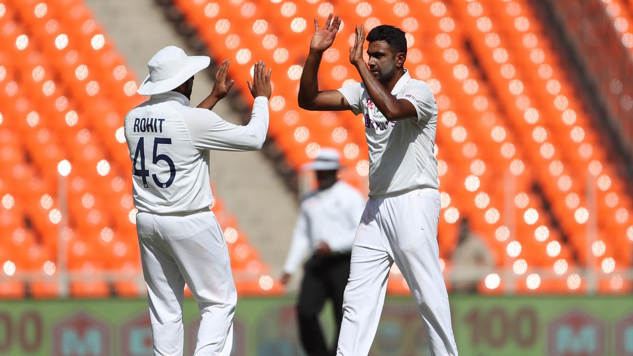रविचंद्रन अश्विन ने नरेंद्र मोदी स्टेडियम में गेंद के साथ 18.89 की औसत से रन बनाए।  सुरजीत यादव / गेटी इमेज द्वारा फोटो