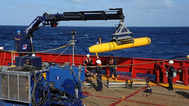The Bluefin 21 being hoisted back on board the Australian navy vessel Ocean Shield. AFP PHOTO / US NAVY / Mass Communication Specialist 1st Class Peter D. Blair/Released