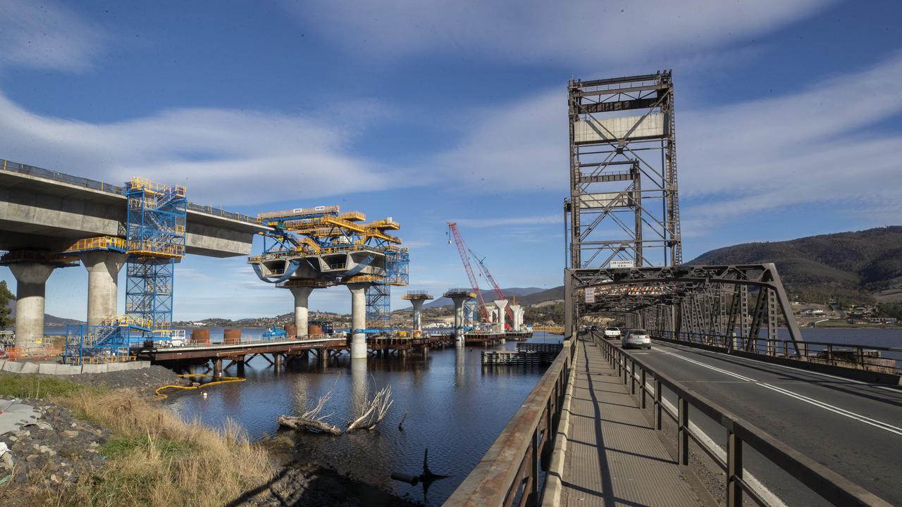 Bridgewater Bridge construction. Picture: Chris Kidd