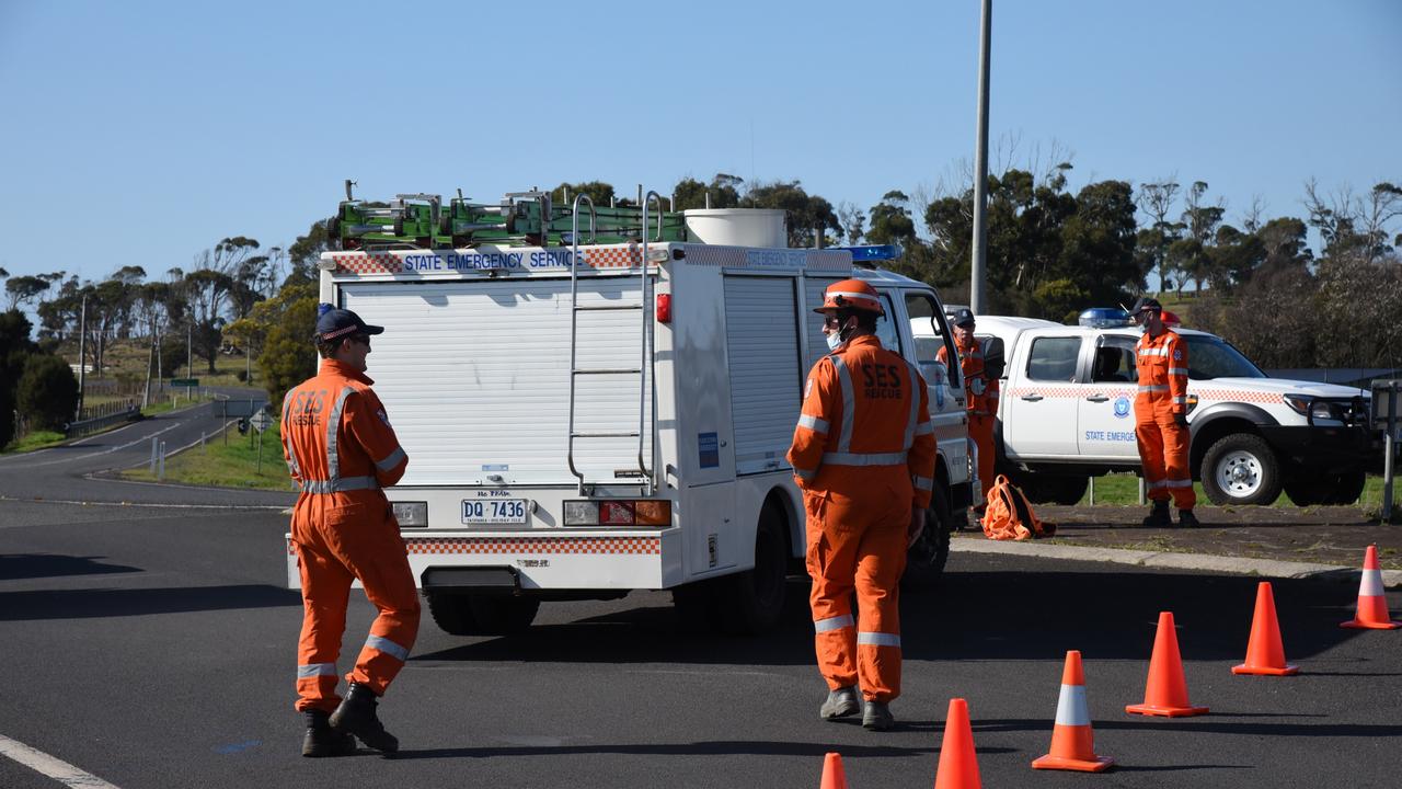 SES roadblock at the intersection of Pardoe and Port Sorrell roads, Wesley Vale. A man's body was discovered on Pardoe Rd on the morning of August 28, 2022. Picture: Alex Treacy