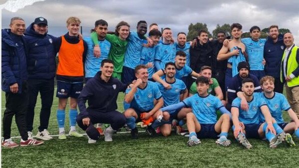 Manningham United win promotion to NPL.