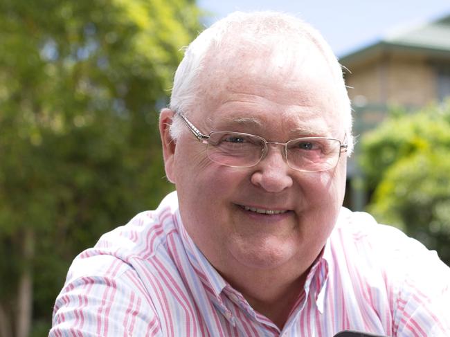 Harrold (Ian Smith) arrives back on Ramsay Street. Neighbours actor Ian Smith back on the Ramsay Street set. Supplied by Channel 10