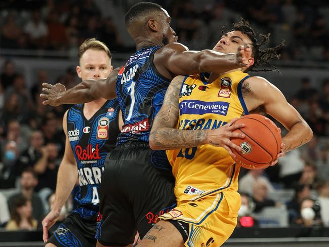 Tom Digbeu made a super bucket through some contact from Caleb Agada. Picture: Getty Images