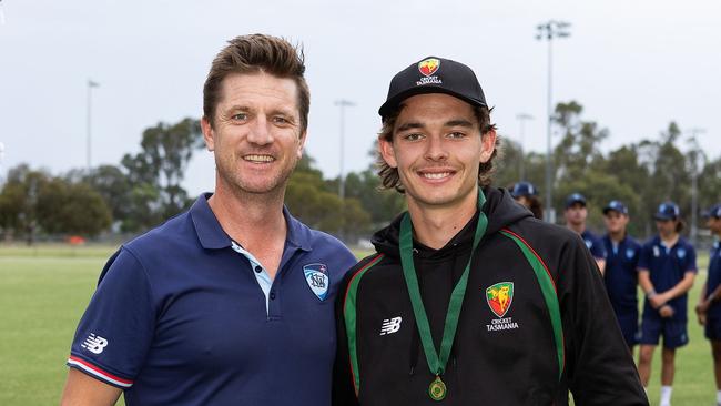 Aidan O'Connor (R), Tasmania, player of the tournament at the under-19 National Cricket Championships in Albury, 2023-24. Picture: Cricket Australia