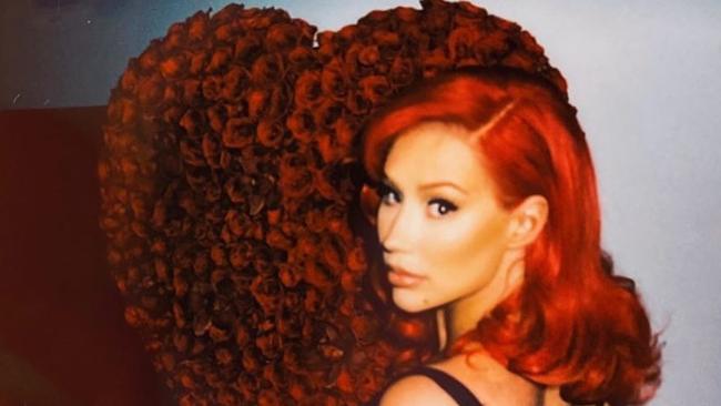 Iggy Azalea made fans think she’d shaved off her hair before revealing it was just a wig. Picture: Instagram