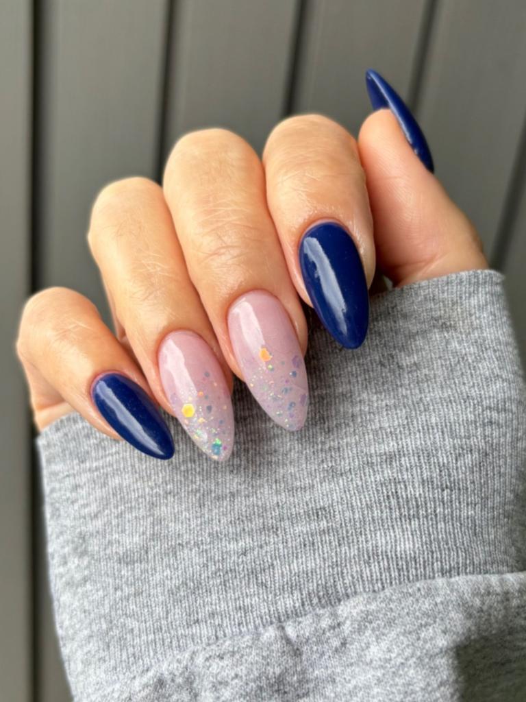 I'm obsessed with these nail designs. Picture: Instagram/@glamrdip