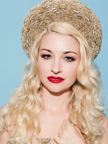 Pop/folk/opera singer Kate Miller-Heidke will hold a special master class for aspiring singers with Allison Bell in Hobart next year.