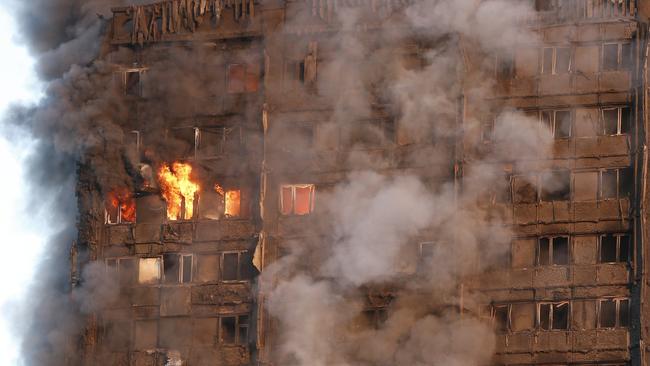 group rights Must credit Jamie Lorriman/The SunPolice were called at 01:16hrs on Wednesday, 14 June to reports of a large fire at a block of flats in the Lancaster West Estate, W11. The fire at Grenfell Tower on the Lancaster West Estate was reported at 01:16 BST and about 200 firefighters are tackling the blaze. 14/06/2017 Jamie Lorriman mail@jamielorriman.co.uk www.jamielorriman.co.uk +44 7718 900288