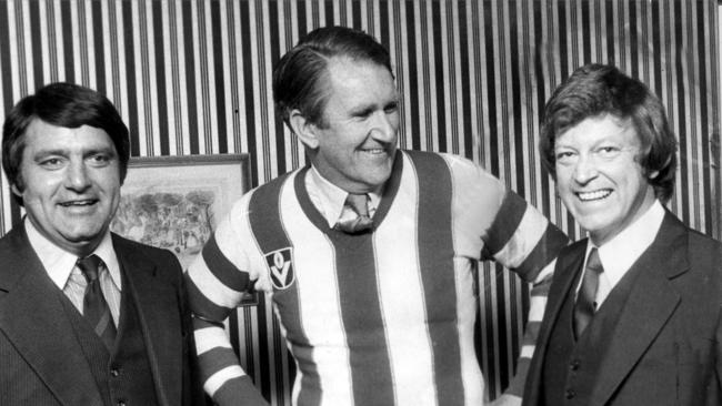 Former Prime Minister Malcolm Fraser with then vice president Albert Mantello and then president Allen Ayltt.