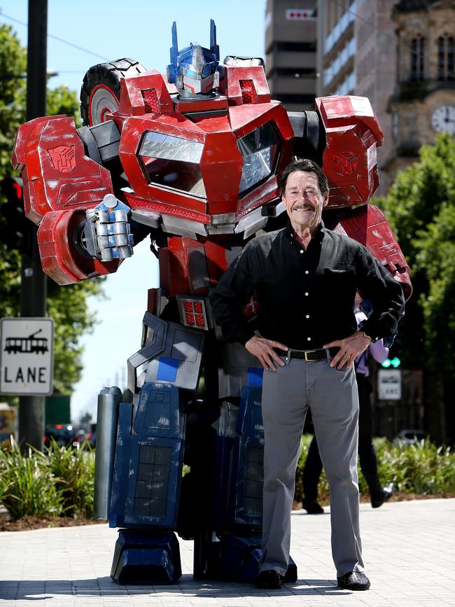 2014 Supanova guest, Transformers voice actor Peter Cullen with Optimus Prime cosplayer Pontip “Old Trenchy” Sonthavong. Picture: Calum Robertson