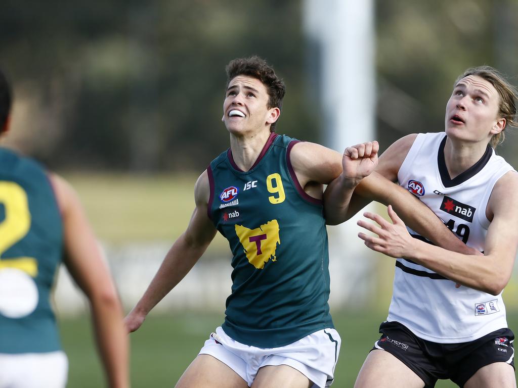 AFL - Tasmania Devils under-18 team in NAB League game against the Northern Knights at Twin Ovals, Kingston. (L-R) Joseph Chaplin (9) playing for the Devils. Picture: MATT THOMPSON