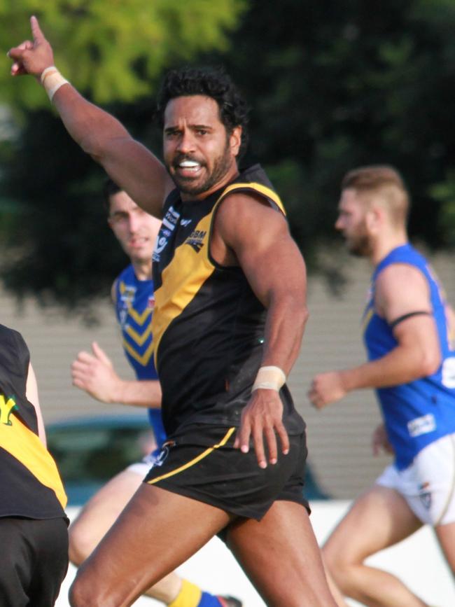 Andrew Lovett in action for Sunraysia league club Red Cliffs. Picture: Glenn Milne