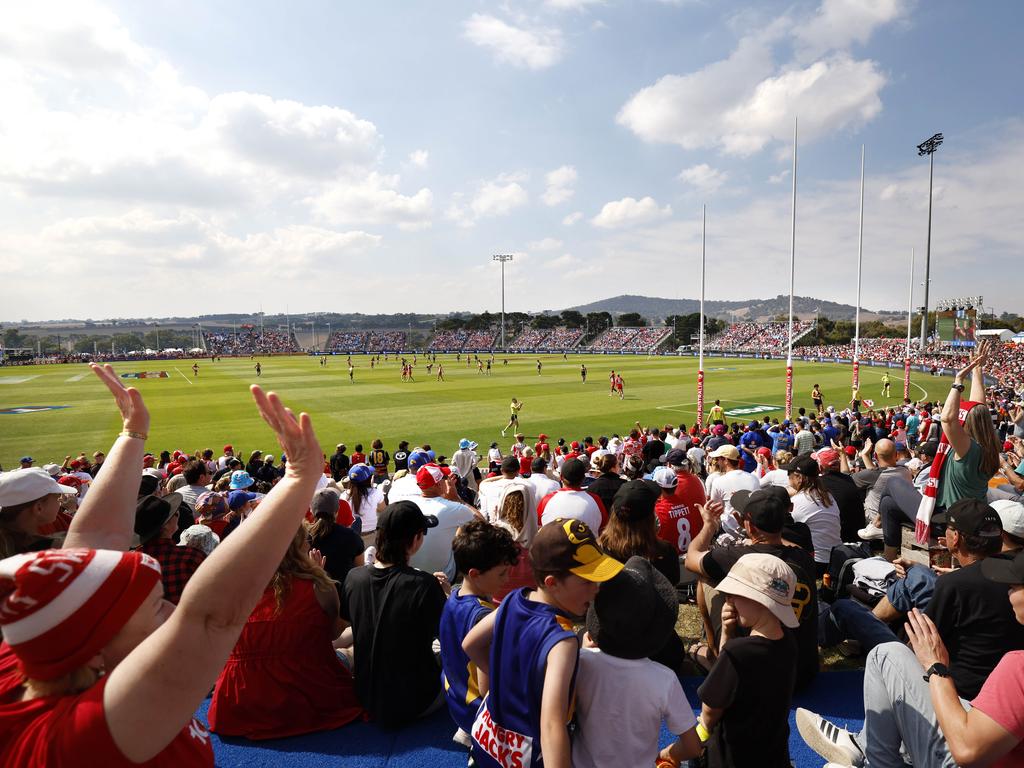 Fans at the Sydney-West Coast match at Mount Barker.