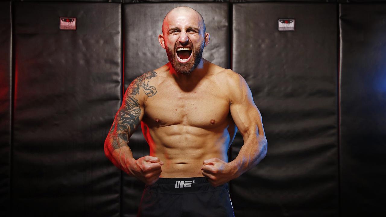 22/3/22 WEEKEND TELEGRAPH SPECIAL. MUST NOT USE BEFORE CLEARING WITH PIC EDITOR JEFF DARMANIN. UFC Featherweight Champion Alex Volkanovski pictured training at Freestyle Fight Gym in Windang before he leave to defend his title on April 10th in Florida, USA. Picture: Sam Ruttyn