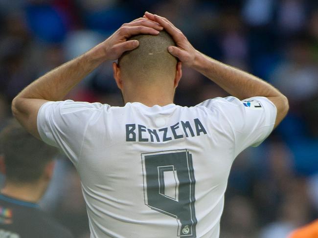 Benzema may play for France in Euro 2016 after court lifts ban