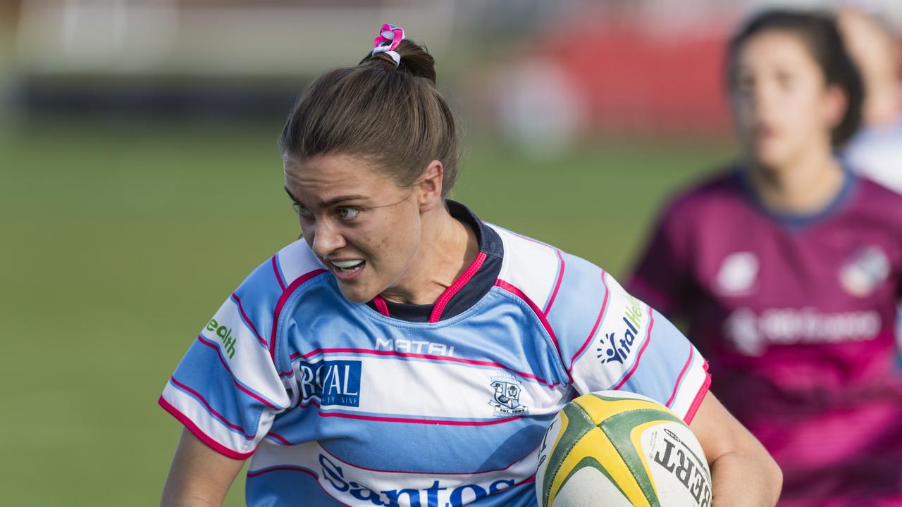 Rhylee Wiedman on the way to try for Roma Echnidas Womens 7s. Picture: Kevin Farmer