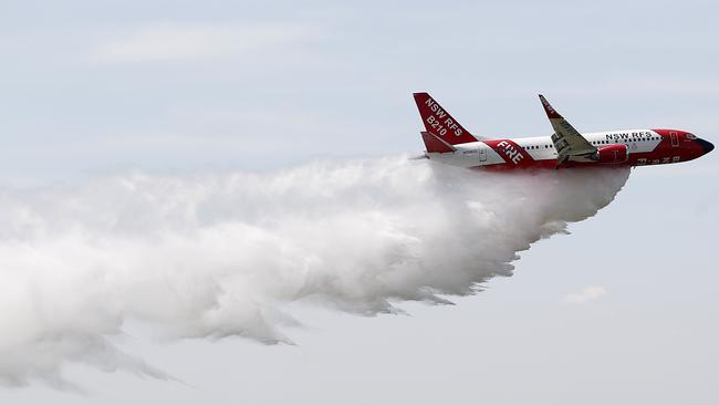 The RFS Marie Bashir 737 Large Air Tanker in action. Picture: Ryan Pierse/Getty Images