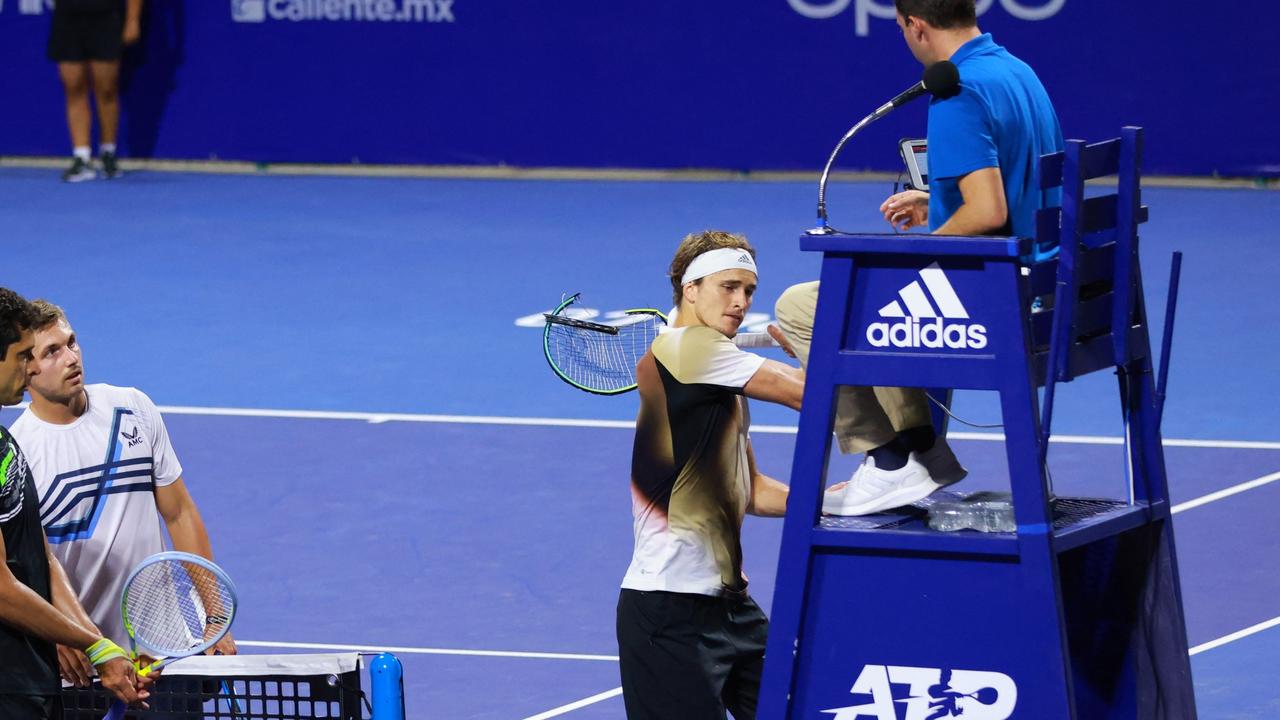 German Alexander Zverev hits the umpire's chair with his racquet. Photo by Marcos DOMINGUEZ / Abierto Mexicano de Tenis / AFP