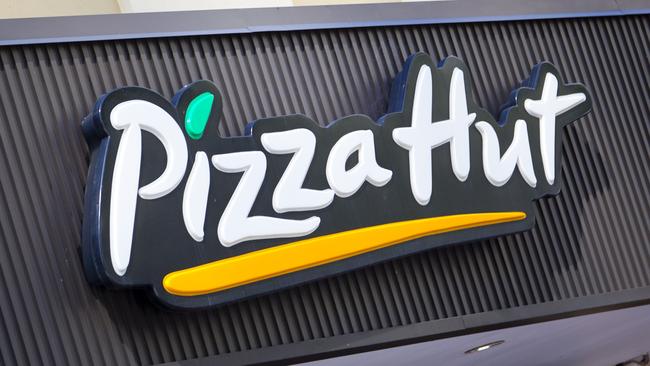 A receipt from a Pizza Hut store led police to arrest a woman in relation to man’s death.