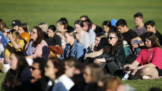 Hundreds gathered to pay tribute to Larissa.