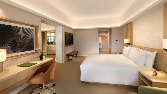 Deluxe suite at Conrad Singapore Orchard.