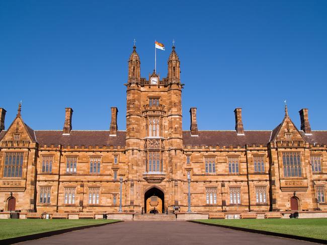 "The main quadrangle building of the University of Sydney, seen from the front lawns. Established in 1850, the university is the oldest in Australia and Oceania."