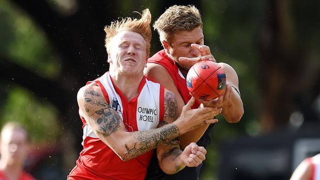 Lalor locks horns with Diamond Creek in NFL Division 2 last season. Picture: Steve Tanner.