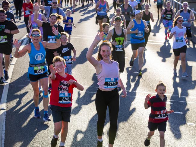 Run the Bridge Fun Run 2020 across Tasman Bridge. Picture: RICHARD JUPE